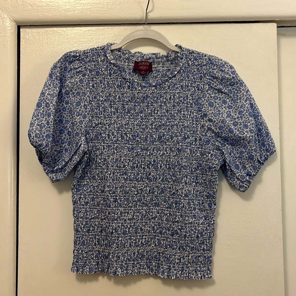 Blue floral puff sleeve top